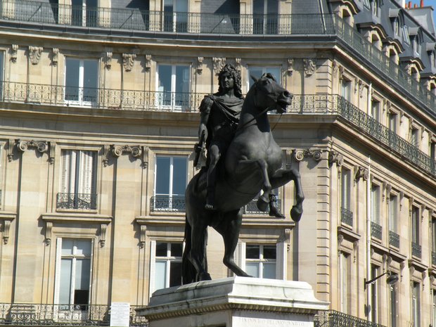  statue équestre de Louis XIV 